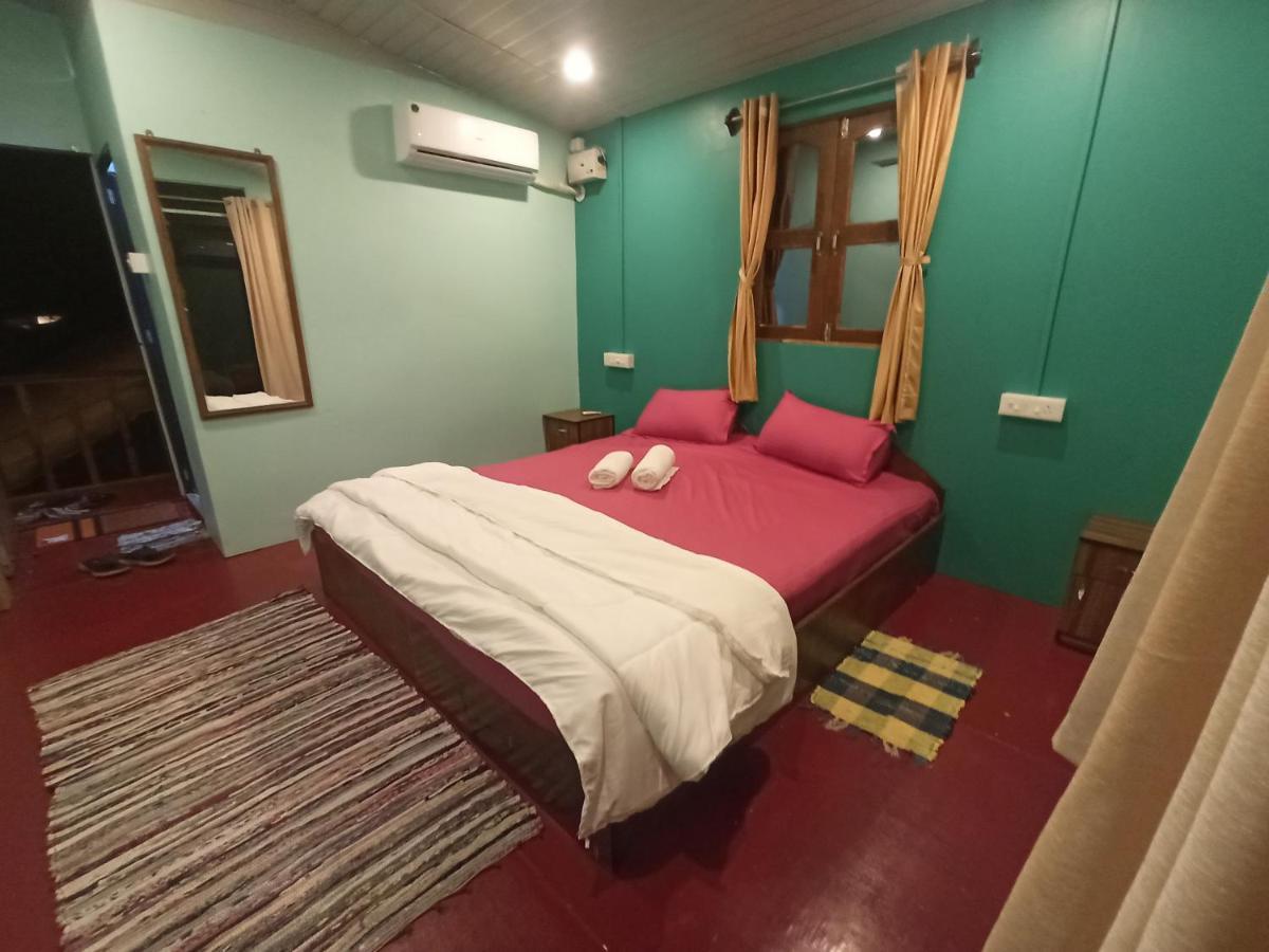 Casa Fiesta Sea Front Beach Huts Patnem Beach 외부 사진