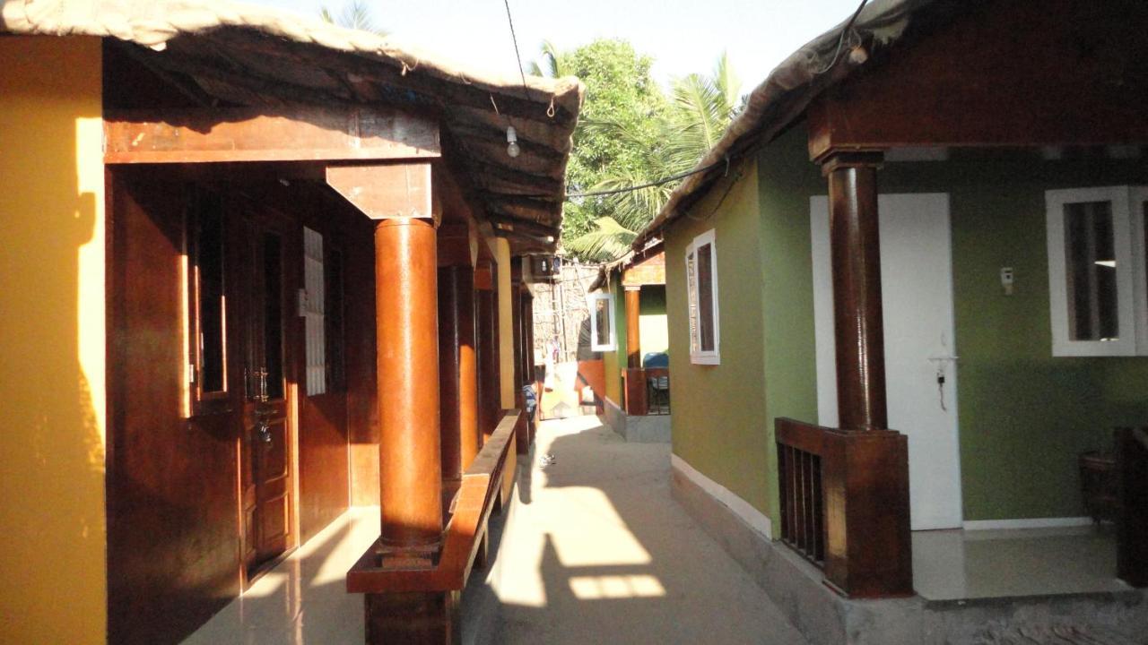 Casa Fiesta Sea Front Beach Huts Patnem Beach 외부 사진