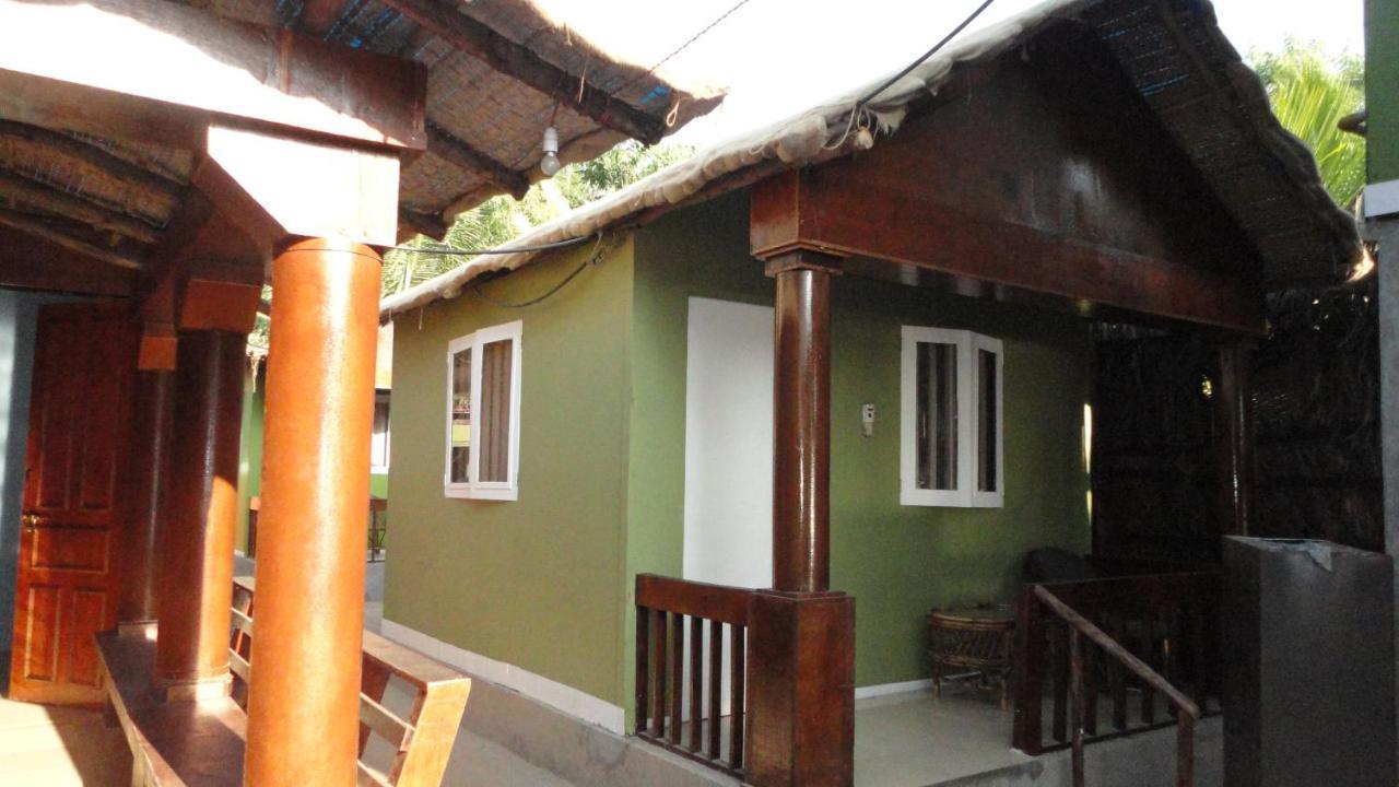 Casa Fiesta Sea Front Beach Huts Patnem Beach 외부 사진