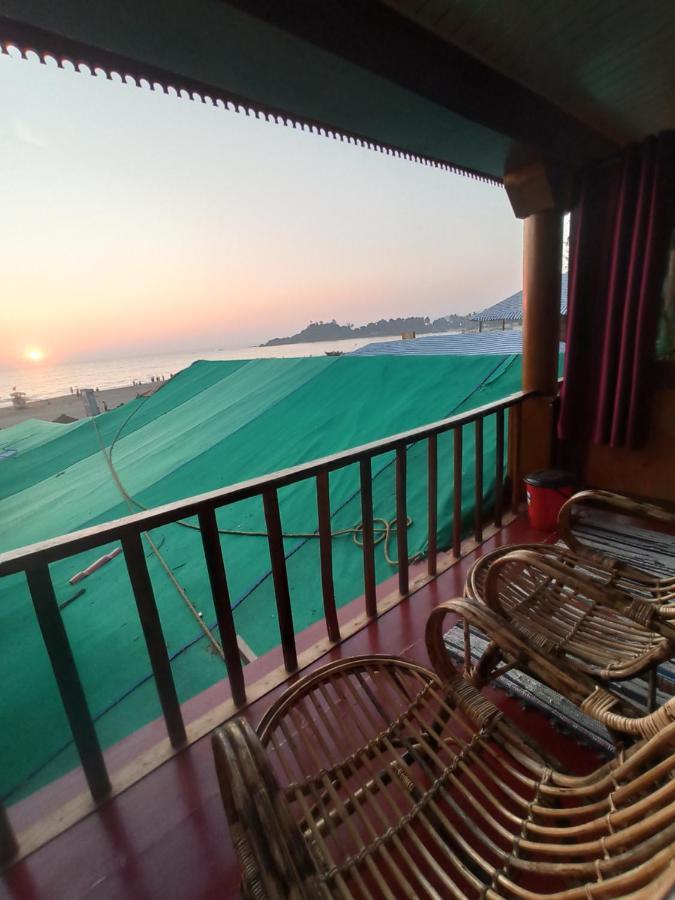 Casa Fiesta Sea Front Beach Huts Patnem Beach 외부 사진