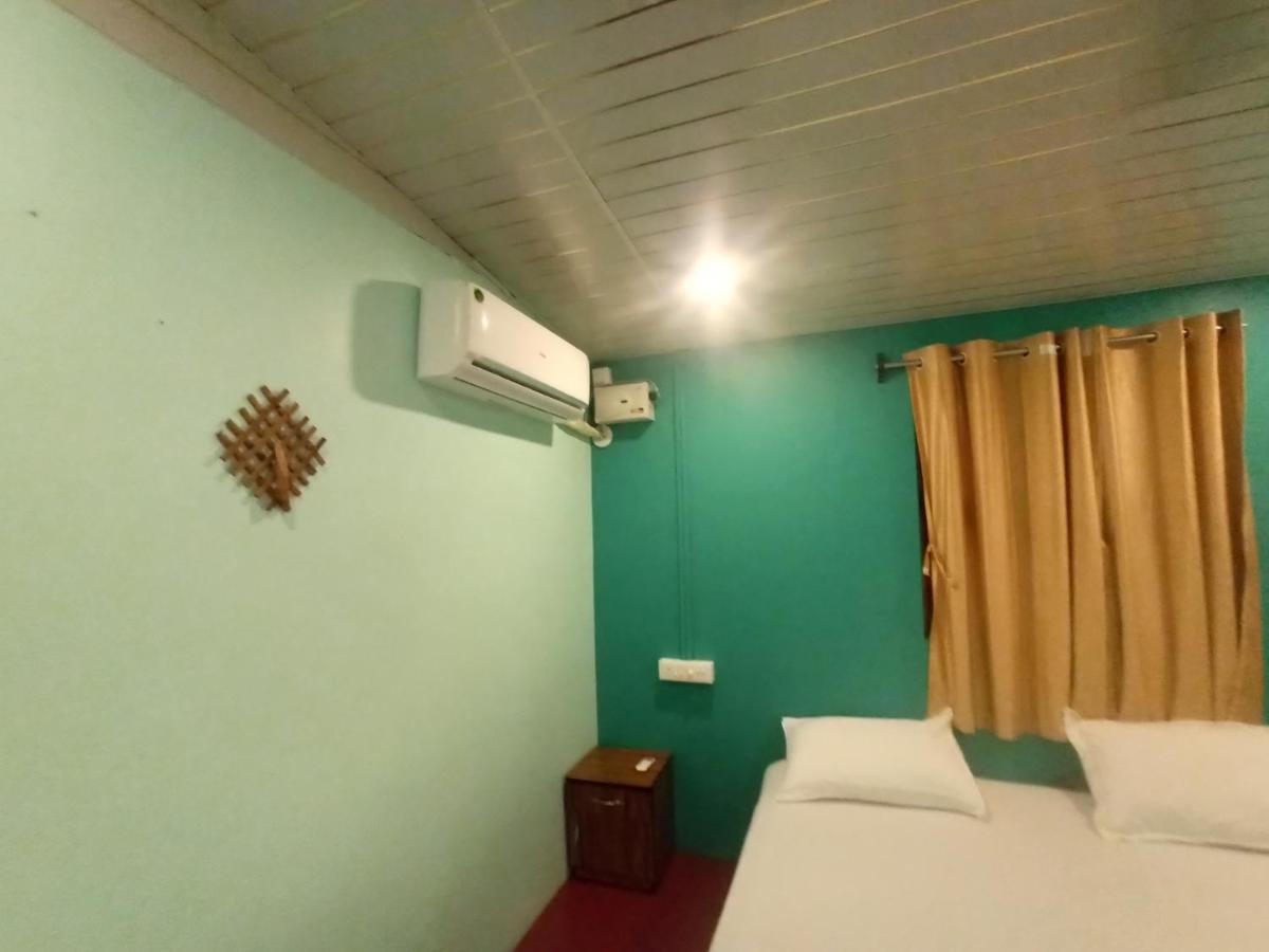 Casa Fiesta Sea Front Beach Huts Patnem Beach 외부 사진