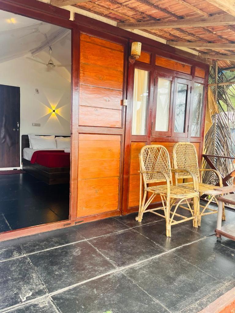Casa Fiesta Sea Front Beach Huts Patnem Beach 외부 사진